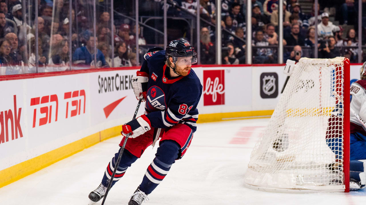 Connor scores winner in victory over Avs