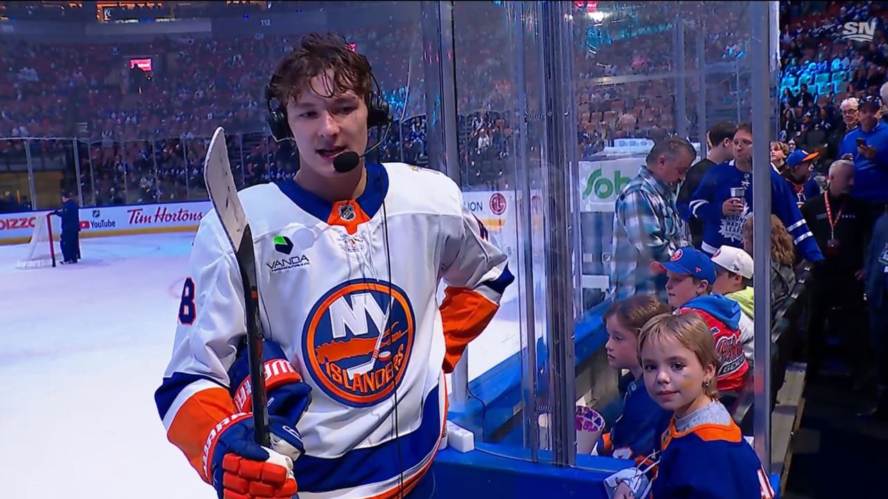 Young Islanders fan battling cancer joins Schaefer for pregame interview