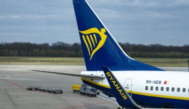 Ryanair tells delayed UK passengers to email minister