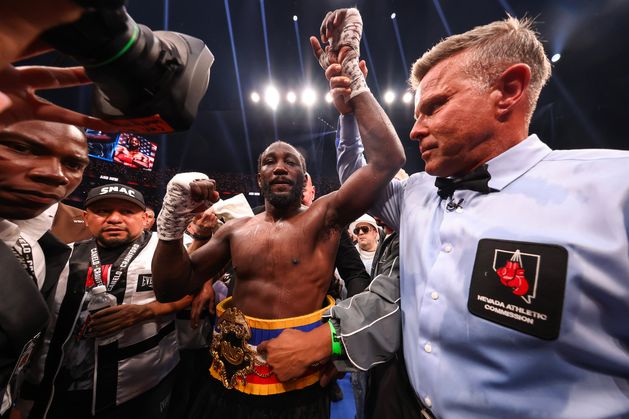 Terence Crawford makes boxing history by dethroning Canelo Alvarez in Las Vegas