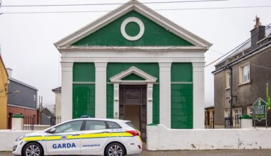 Judge dismisses drink driving charge against Kerry driver asleep in a car stuck in a hedge