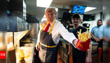 'Dr' Trump, Tylenol, and why Americans don't trust the 'science' anymore | World News