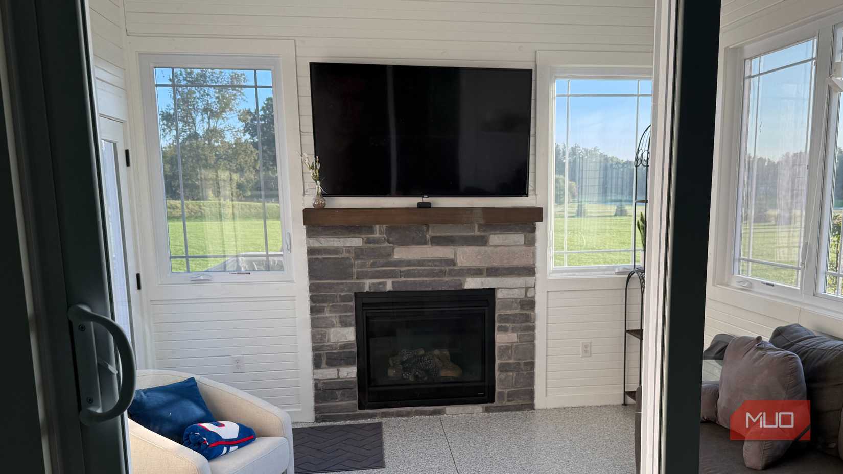 3 seasons room with tv and slider door closed