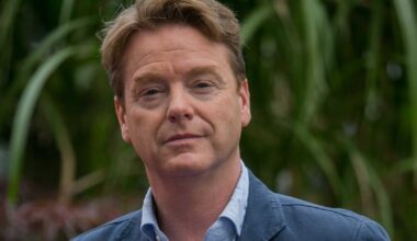 ‘Deep fake’ image of David McWilliams used to dupe social media users, says commentator – The Irish Times