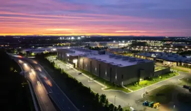 Data Center Boom in Virginia's 'Data Center Alley' Raises Infrastructure Concerns