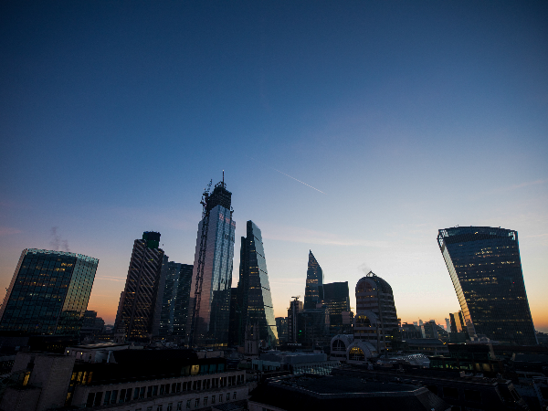 Are these the best UK share prices to follow in January 2023?