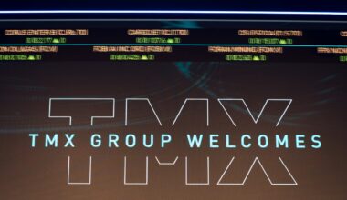 S&P/TSX composite up more than 100 points, U.S. stock markets also higher