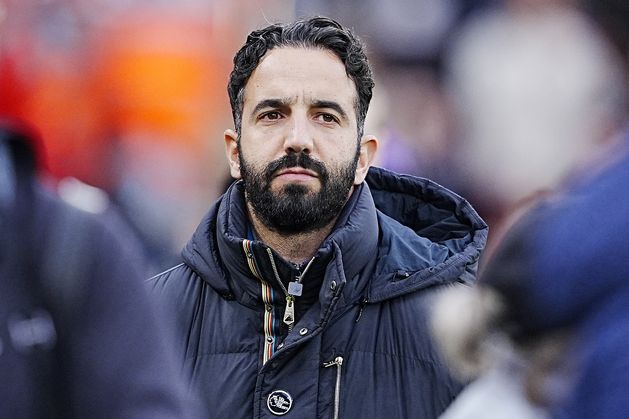 ‘I don’t want to comment’ – Manchester United boss Ruben Amorim reluctant to respond as he is asked about Arne Slot’s snipes