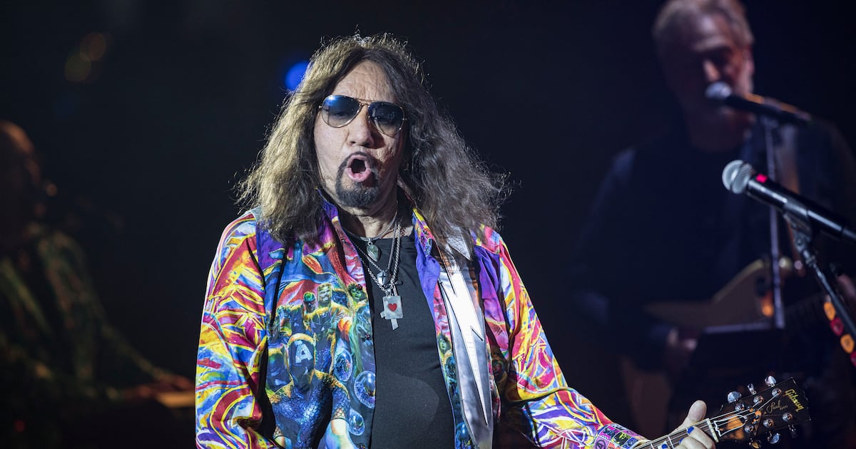 Kiss original lead guitarist and founding member Ace Frehley dies at 74 – The Irish Times