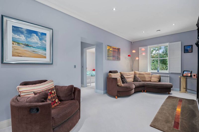 Spacious landing at No 4