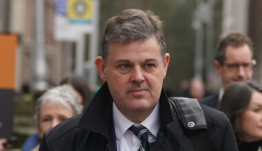 No presenter in RTÉ will earn over €250k a year by January 1, director general vows