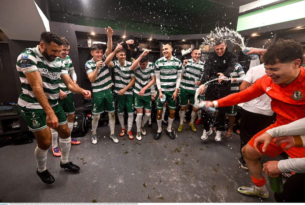 Shamrock Rovers players celebrate winning the SSE Airtricity Men's Premier Division title. Pic: Stephen McCarthy/Sportsfile.