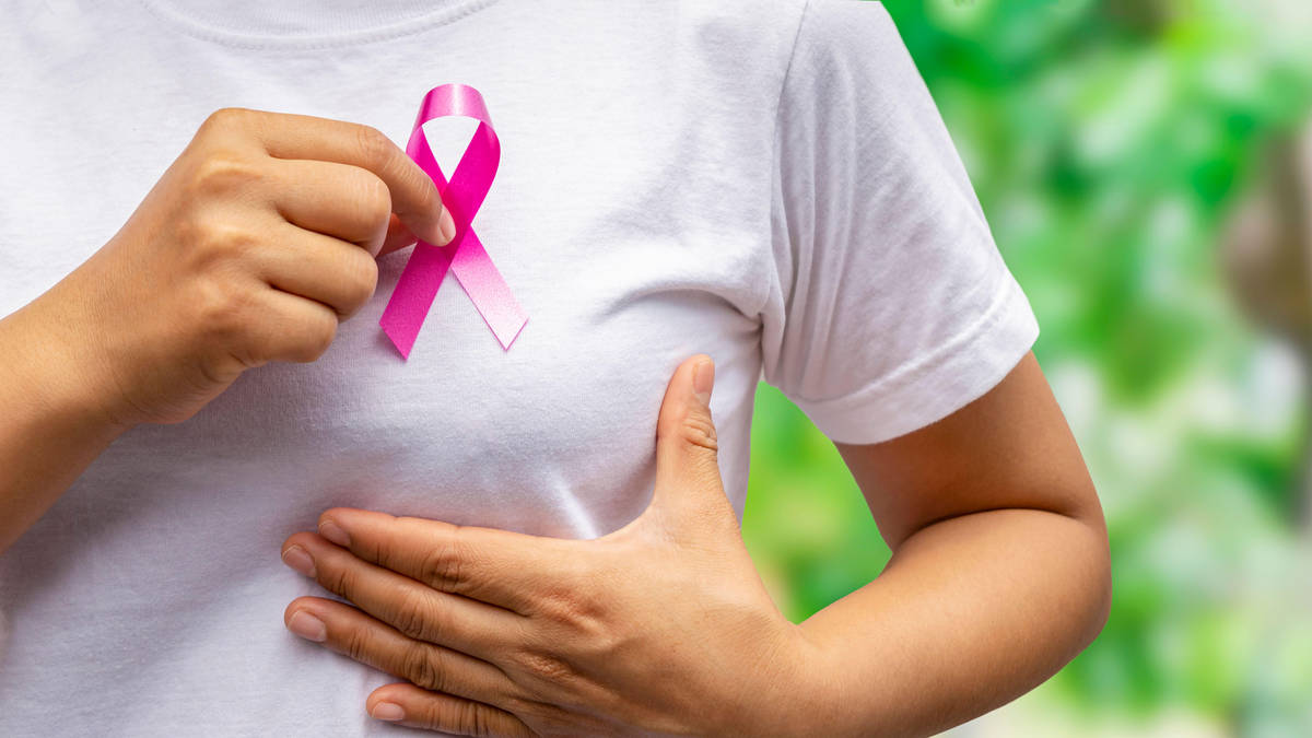 Thousands of women with breast cancer may benefit from genetic tests