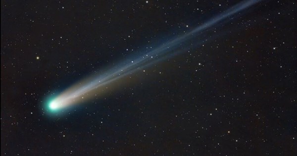 Comet Lemmon to reach peak brightness Thursday evening