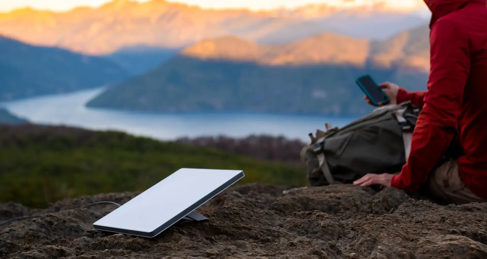 SpaceX Slashes Starlink Mini Dish Price to $299, Boosting On-the-Go Internet Everywhere