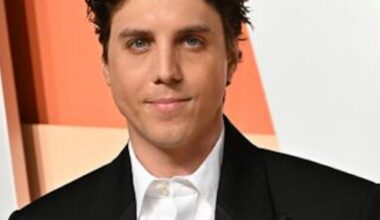 Lukas Gage Details Borderline Personality Disorder Diagnosis - E! News