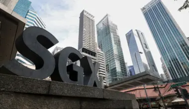 On Oct 16, decliners outnumbered advancers 305 to 227, with total turnover at $1.5 billion.