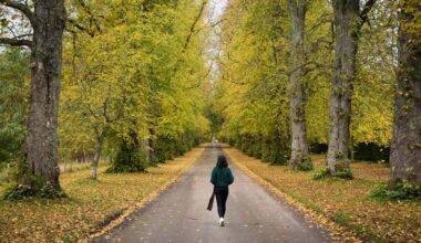 6 Habits That Can Lower Stress in Just 10 Minutes, According to Mental Health Experts