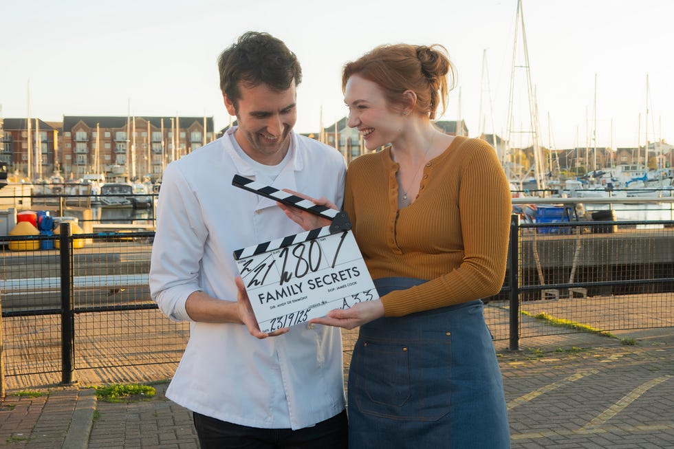 eleanor tomlinson and matthew lewis, the family secret