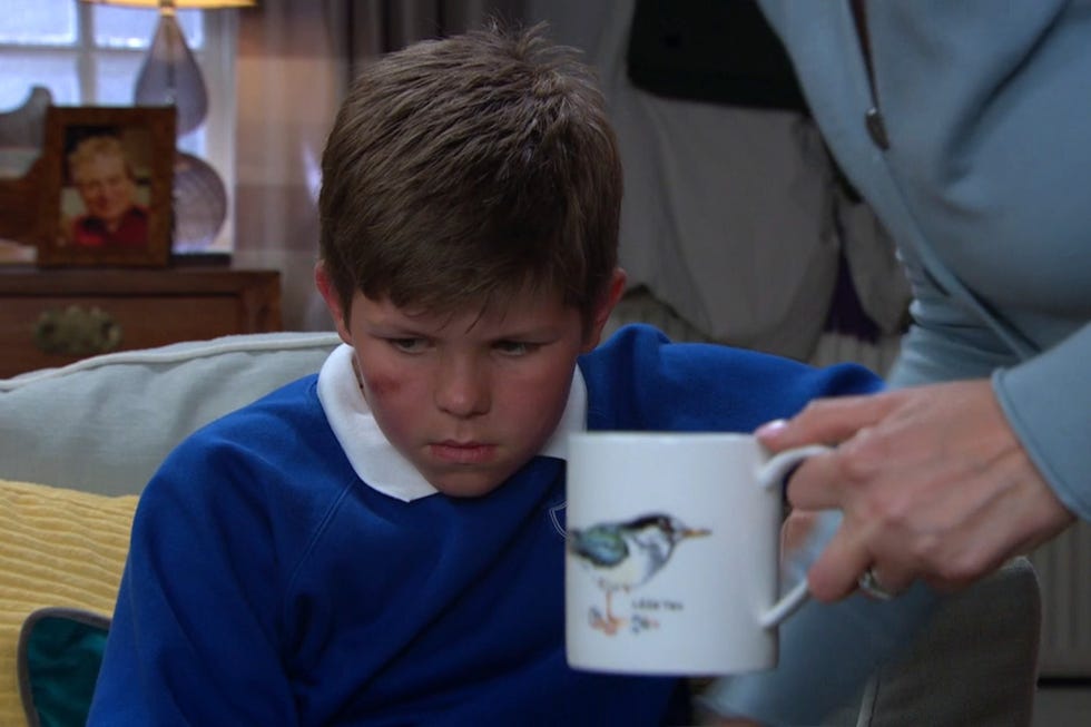 emmerdale carl holliday