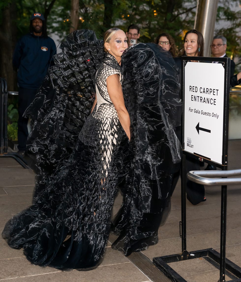new york, new york october 08: actress sarah jessica parker is seen arriving at the new york city ballet 2025 fall fashion gala at david h. koch theater at lincoln center on october 08, 2025 in new york city. (photo by gilbert carrasquillo/gc images)