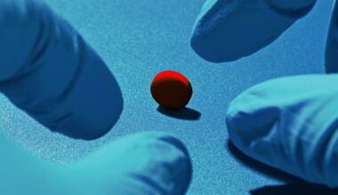 Reddit's AI Suggests That People Suffering Chronic Pain Try Opioids