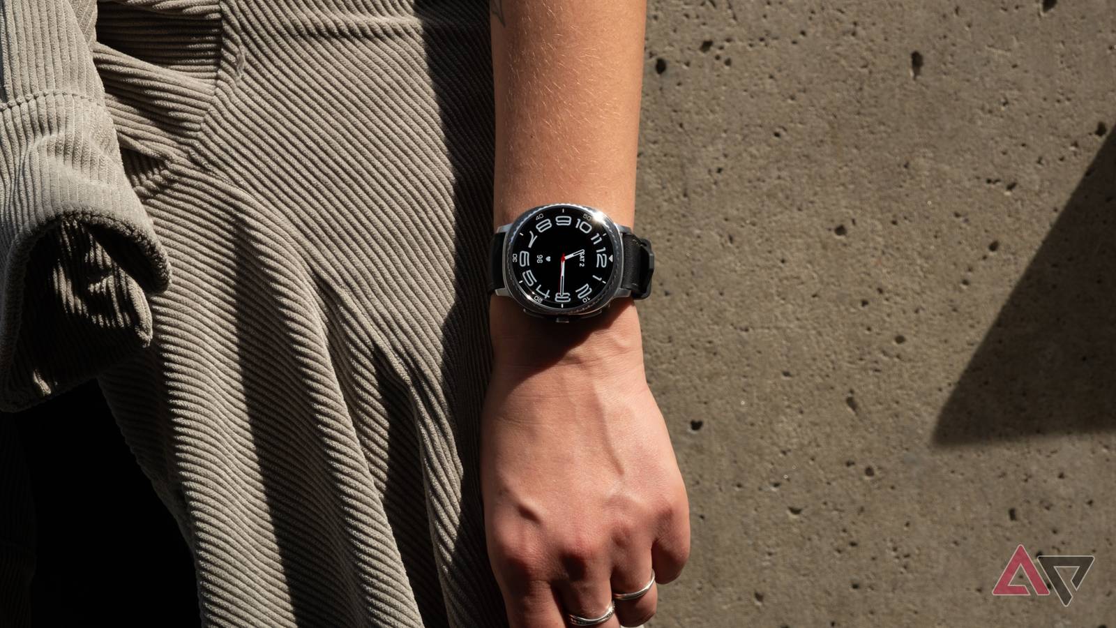 The current king of Wear OS smartwatches falls to an all-time low