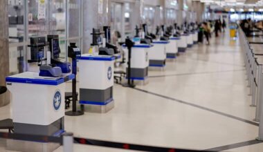 Stress on Employees Grows as Shutdown Nears Record Length