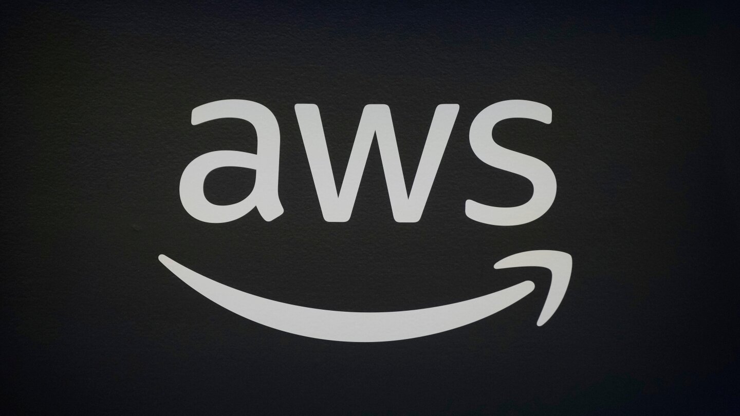 Amazon outage disrupts global online services