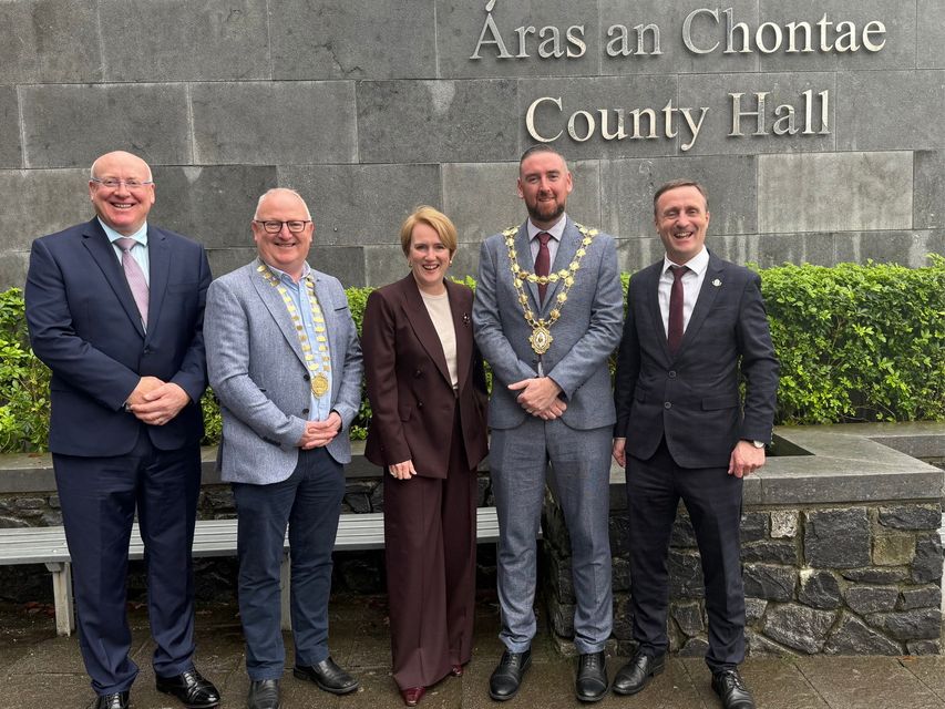 British Ambassador to Ireland Kara Owen pictured at Áras an Chontae with Galway County Council Chief Executive Liam Conneally; Cathaoirleach of Galway County Council Cllr David Collins; Mayor of Galway City Mike Cubbard; and Galway City Council Chief Executive Leonard Cleary.