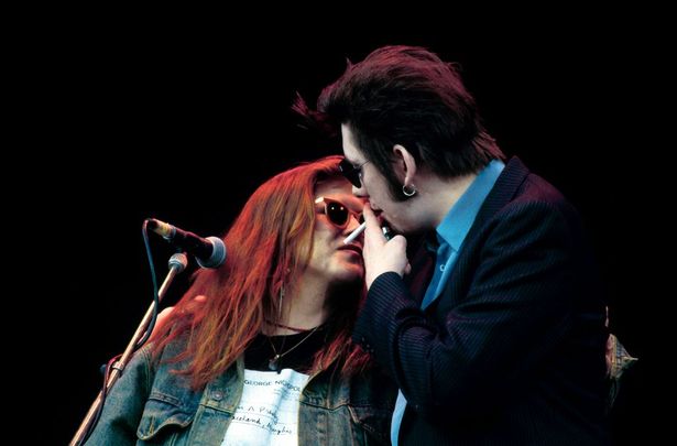 Photo of Shane MacGowan and Kirsty MacColl  