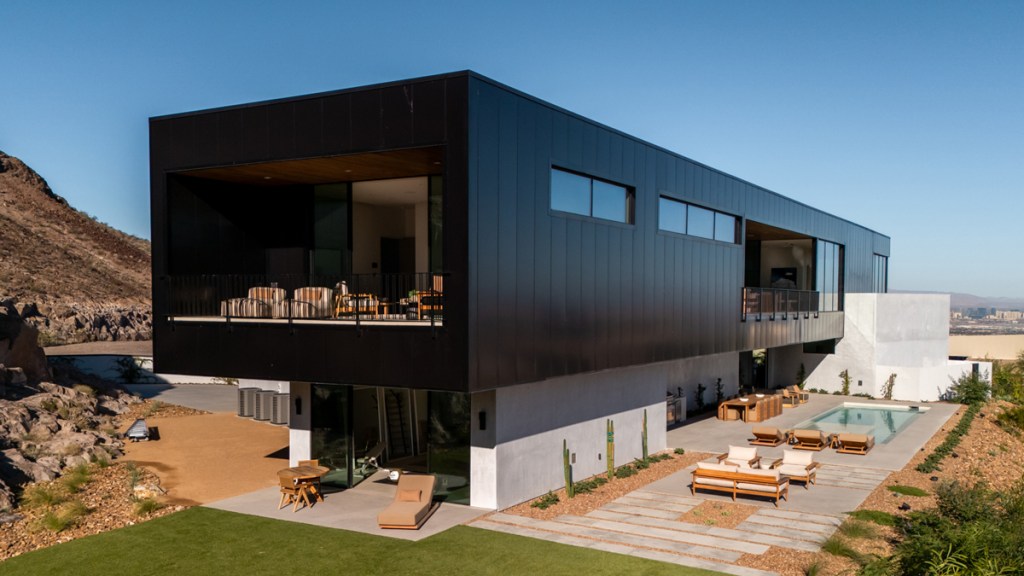 11 Chisel Crest Court Desert Design Study House NV