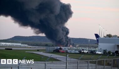 US firms ground MD-11 cargo planes after Kentucky air disaster