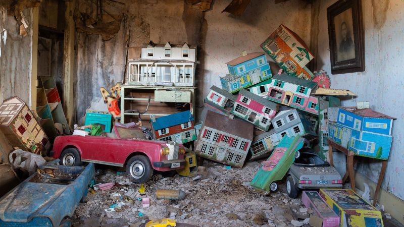 Photographer Bryan Sansivero documented America’s abandoned homes for a decade. Here’s what he’s found