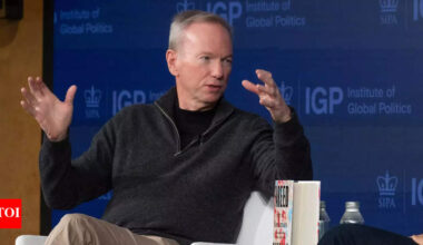 Google's former CEO Eric Schmidt warns American companies of 'AI problem' with Chinese models, which he says is one of his 'biggest fears'