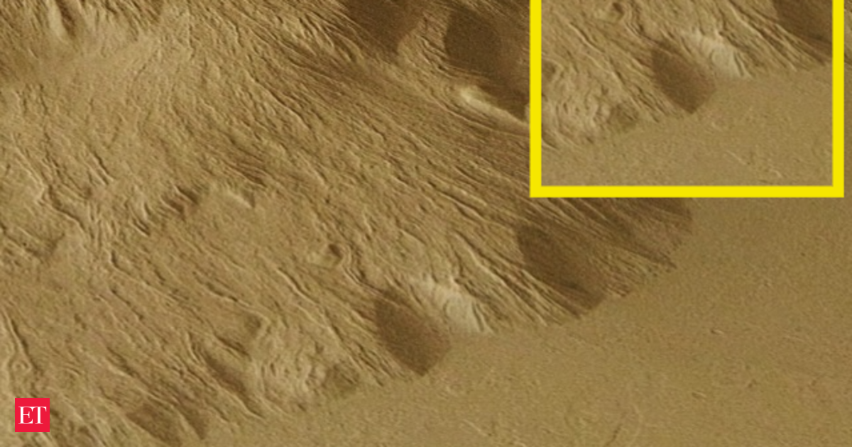 Human-tongue-shaped object found on Mars? ESA discovers horseshoe-shaped channel at Mars’ mountain three times taller than Everest and pinpoints ancient water flow