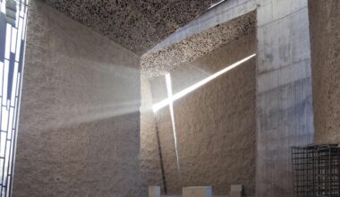 World Building of the Year 2025 awarded to minimalist concrete church by Fernando Menis | News