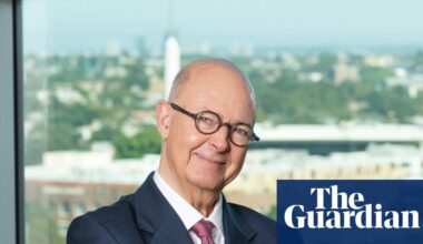 ABC chair warns ‘extremely autocratic’ views of some AI investors could lead to ‘dangerous and sinister’ outcomes | Australian Broadcasting Corporation