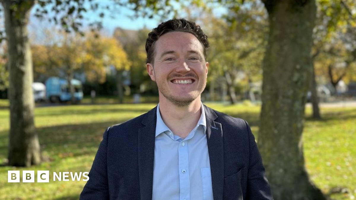 RSF commander Mohamed Hamdan Dagalo in military uniform and wearing sunglasses