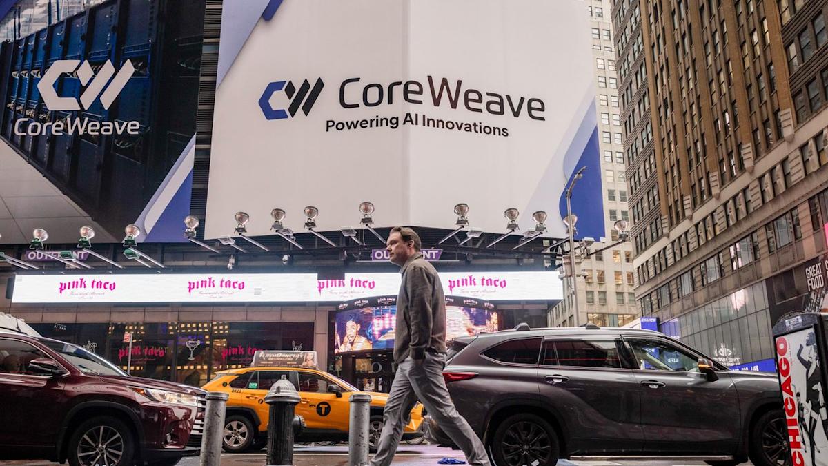 CoreWeave shares sink as weak outlook offsets big AI deals
