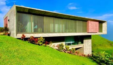 When a Photographer Builds a Fortress: John Dessarzin’s Brutalist Jungle Sanctuary in Costa Rica