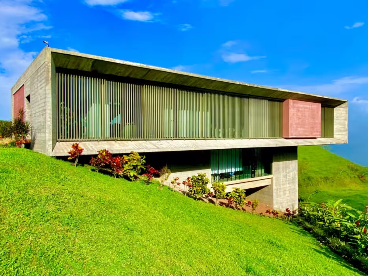 When a Photographer Builds a Fortress: John Dessarzin’s Brutalist Jungle Sanctuary in Costa Rica