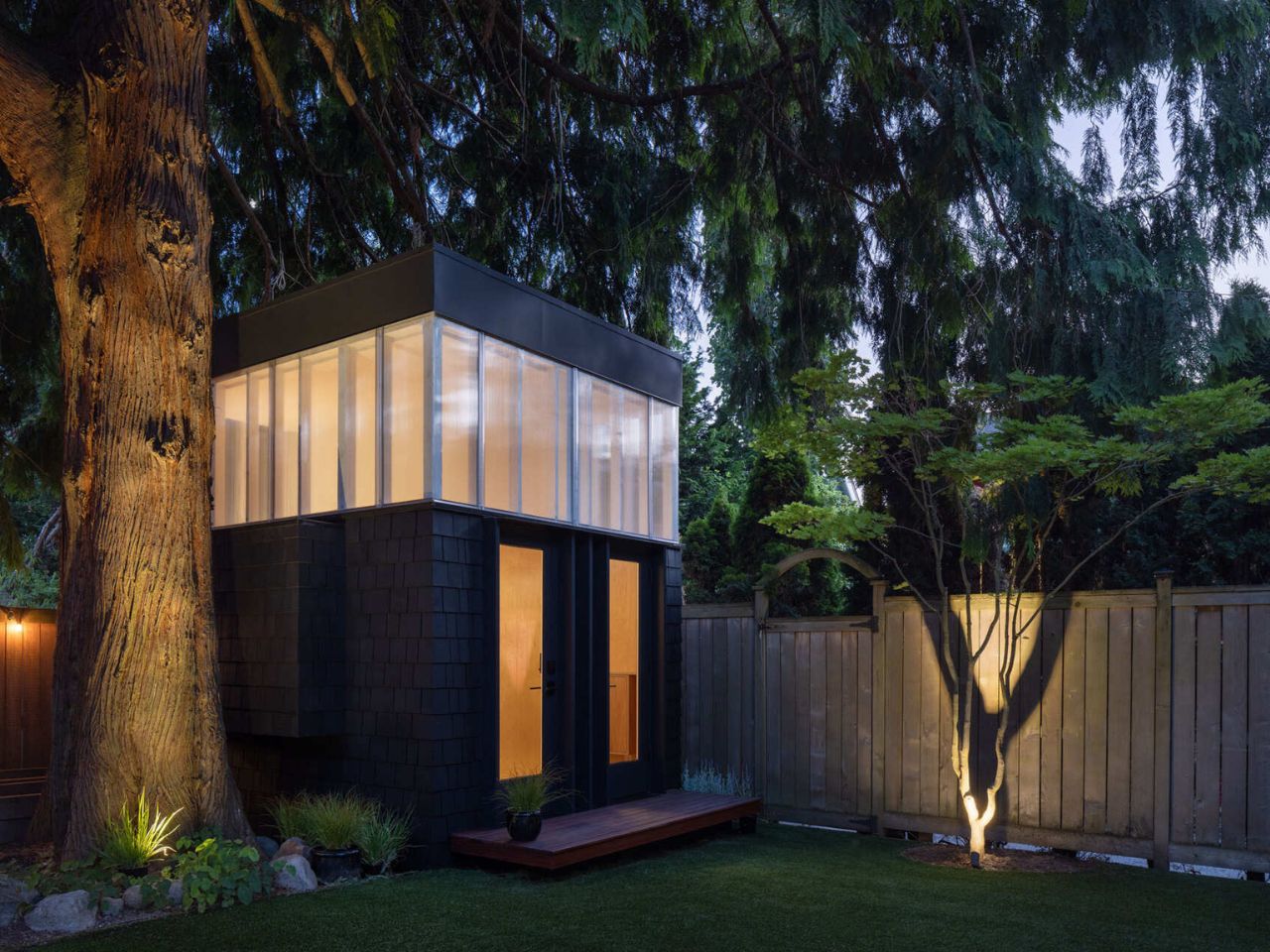 This 110-Sq.Ft. Backyard Studio Was Transformed Into A Work, Family, and Everyday Space