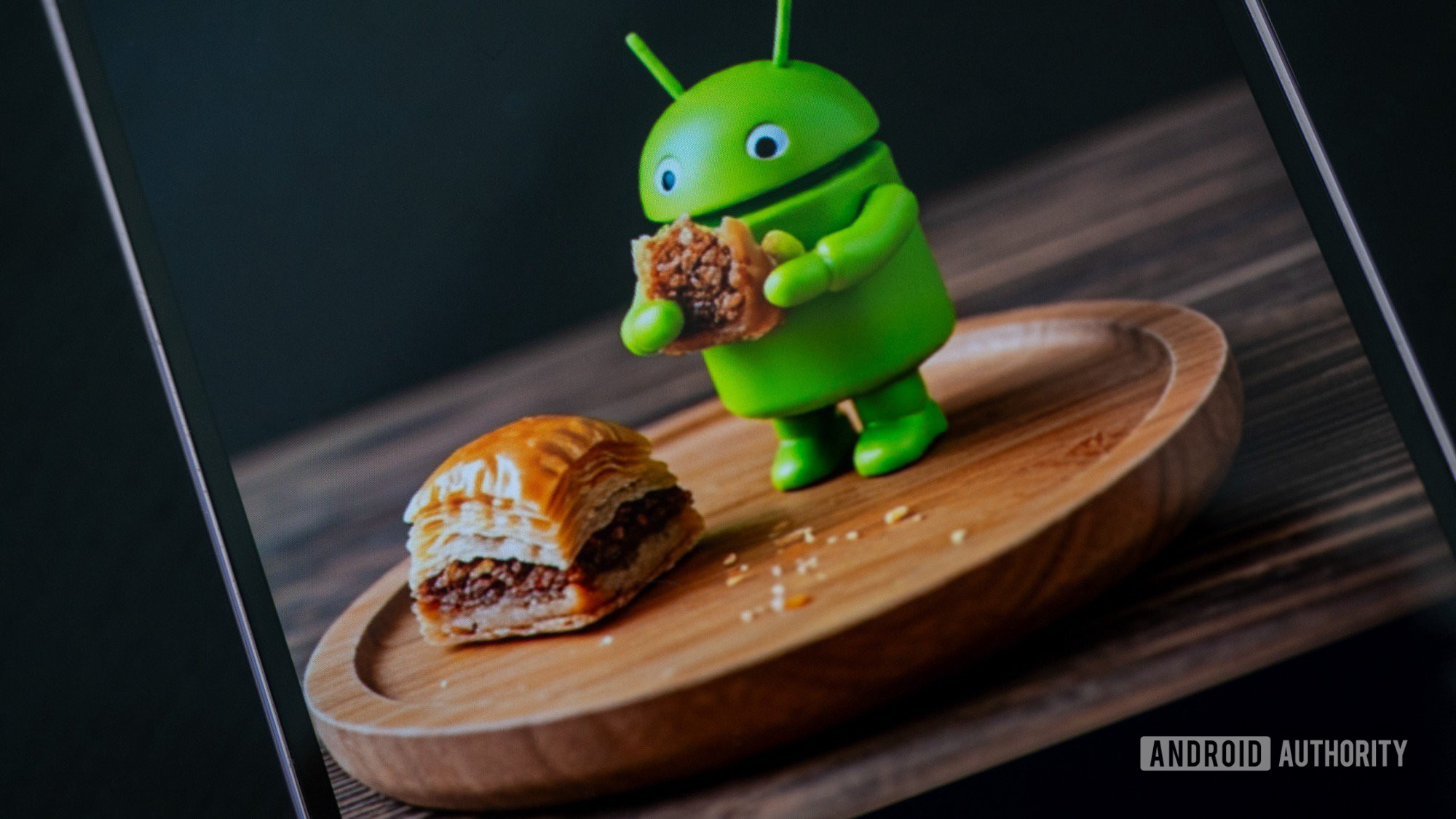 android 16 eating baklava 1 android 16 eating baklava 1