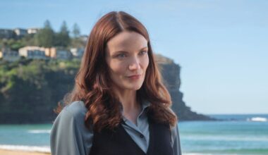 Return to Paradise star talks Christmas-special Death in Paradise crossover