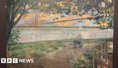 Artist's hunt for mystery man who inspired Humber Bridge painting