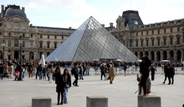 Louvre museum to hike entrance fee by 45% for non-European visitors
