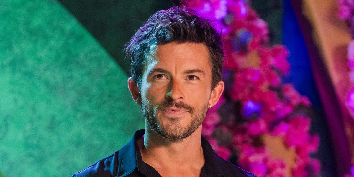 For Good’ Star Jonathan Bailey Tells The "Unfortunate" True Story Behind his So-Called Retirement