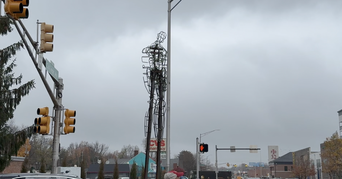 Controversial 'Gavin-Divergence' sculpture arrives in Broad Ripple