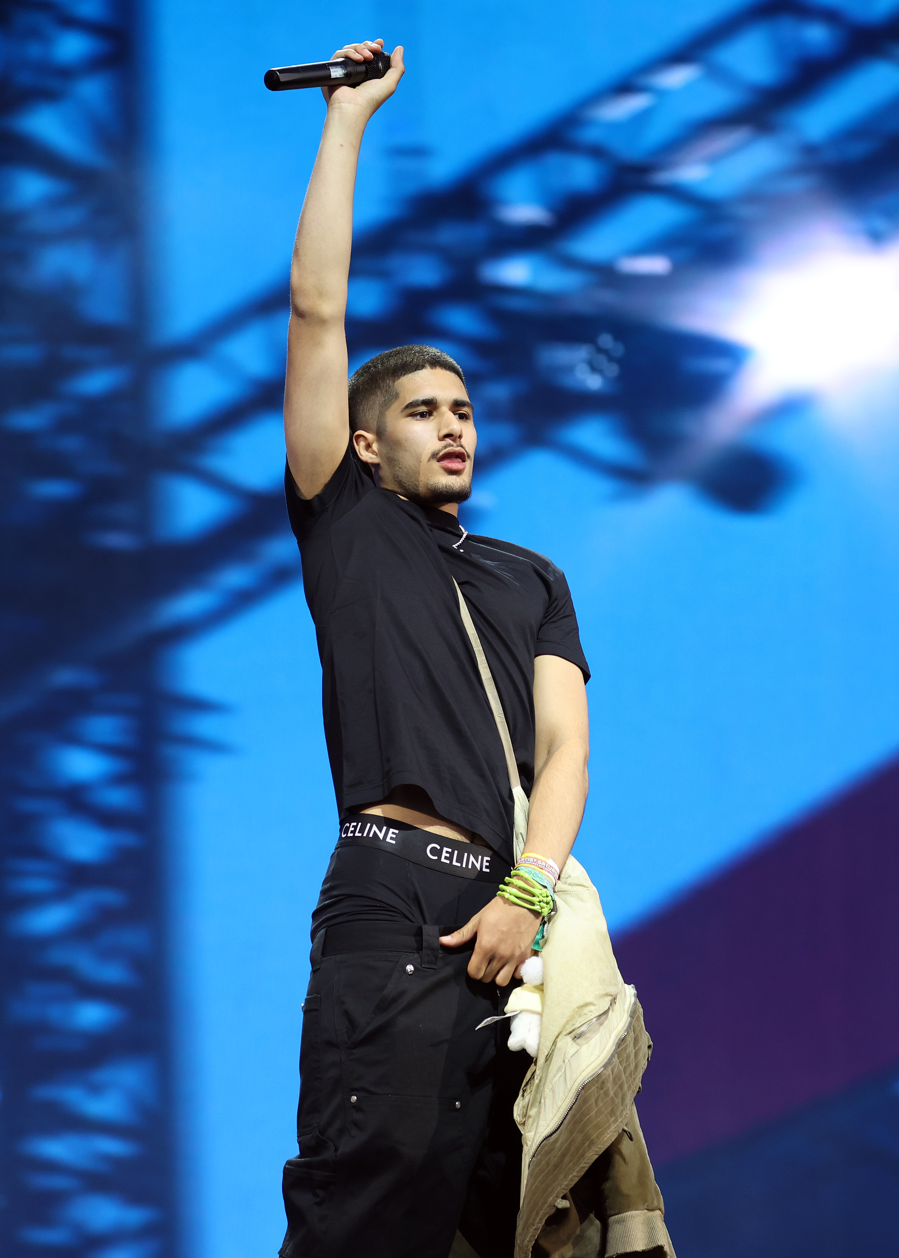 Fakemink performing on stage at Wireless Festival 2025.